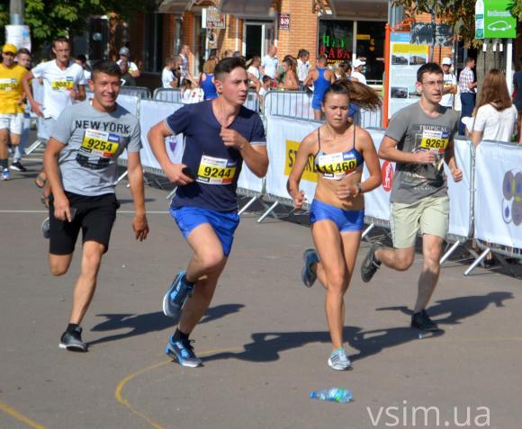 Хмельницький біжить. На масовий пробіг прийшло майже 2 тисячі людей, фото №13 на сайті vsim.ua