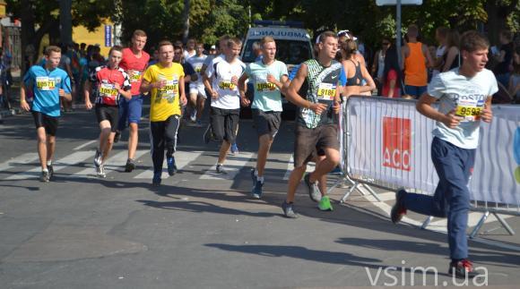 Хмельницький біжить. На масовий пробіг прийшло майже 2 тисячі людей, фото №14 на сайті vsim.ua