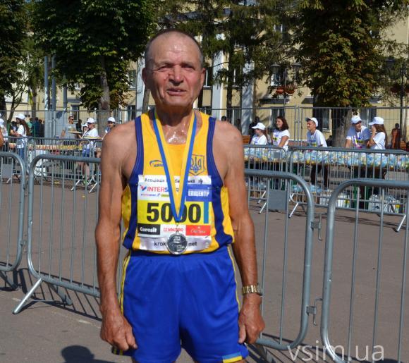 Хмельницький біжить. На масовий пробіг прийшло майже 2 тисячі людей, фото №2 на сайті vsim.ua