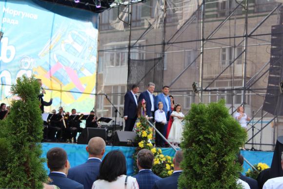 На День міста у Вінницю приїхав Порошенко з Гройсманом. Що казали зі сцени?, фото №2 на сайті 20minut.ua