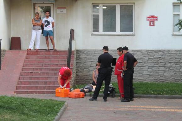 На Коцюбинського 34-річна вінничанка випала з шостого поверху будинку, фото №1 на сайті 20minut.ua