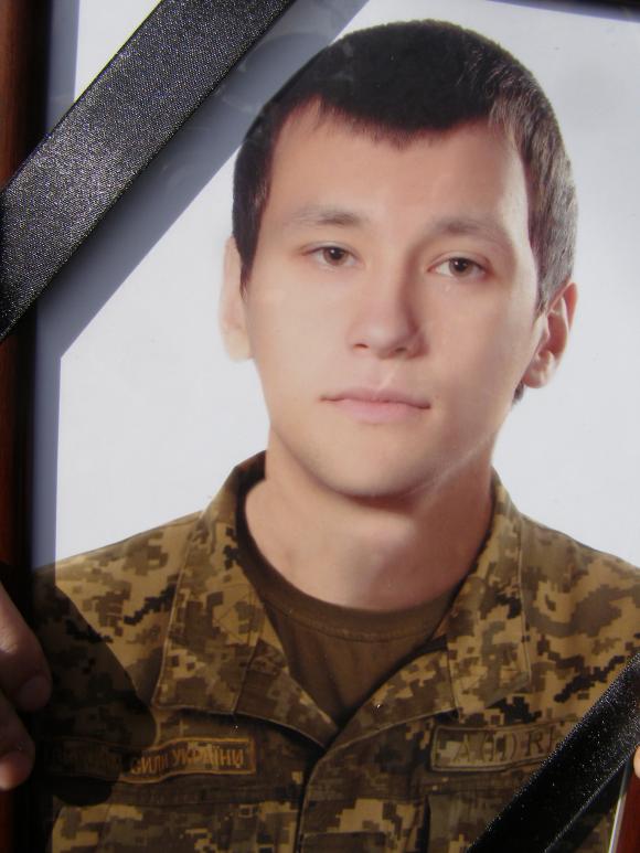 Під час прощання з Іллею Жабіцьким у Вінниці проклинали Путіна, фото №2 на сайті 20minut.ua