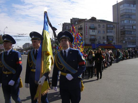 Під час прощання з Іллею Жабіцьким у Вінниці проклинали Путіна, фото №3 на сайті 20minut.ua