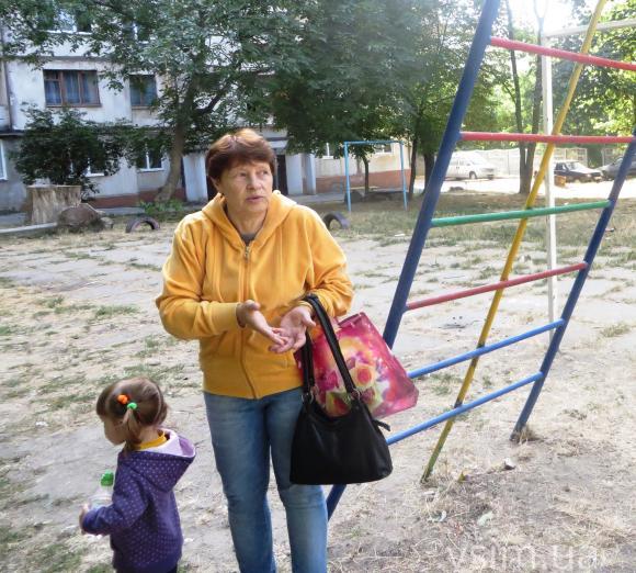 «Полінка з’їхала мені в руки вже без пальчика». Хмельничанка розповіла, як її доньці відірвало мізинця на дитячій гірці, фото №3 на сайті vsim.ua