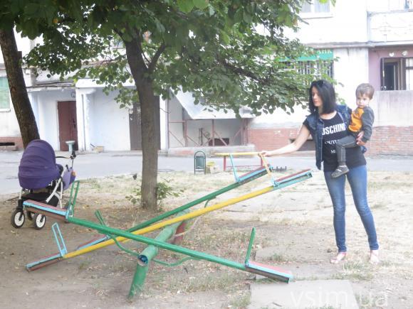 «Полінка з’їхала мені в руки вже без пальчика». Хмельничанка розповіла, як її доньці відірвало мізинця на дитячій гірці, фото №4 на сайті vsim.ua