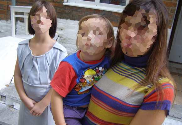 Порноматуся, яка виставляла в Інтернет оголені фото свої і дітей, втекла від поліції на сайті 20minut.ua Порноматуся, яка виставляла в Інтернет оголені фото свої і дітей, втекла від поліції, фото №1 на сайті 20minut.ua