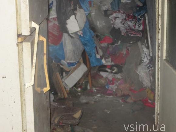 У Хмельницькому квартира-сміттєзвалище на дев'ятому поверсі затопила сусідів, фото №1 на сайті vsim.ua