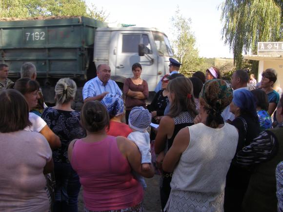 В Іллінцях перекрили трасу - протестували проти афери із землею на мільйон гривень, фото №12 на сайті 20minut.ua