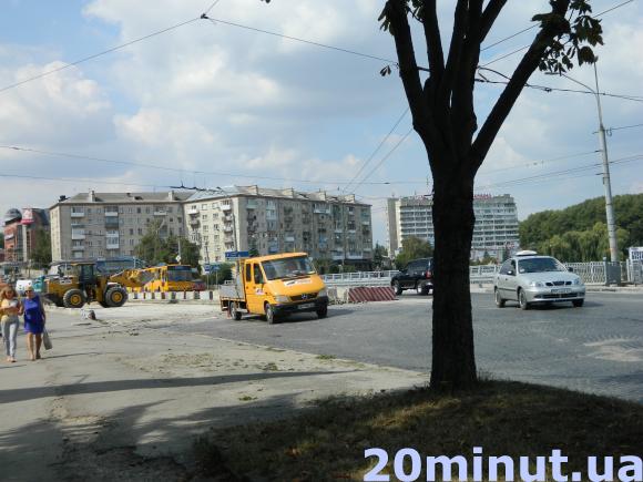 В Тернополі почали ремонт другої частини мосту на дамбі, фото №3 на сайті 20minut.ua