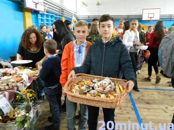 В третій школі - благодійний ярмарок, фото №8 на сайті 20minut.ua