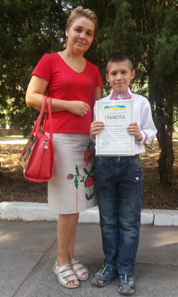 Всі разом співали гімн, а багато хто з дітей ще й нагороди отримав, фото №6 на сайті 20minut.ua