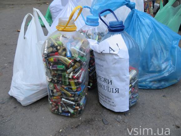 За 10 днів у Хмельницькому зібрали більше 400 кілограмів батарейок, фото №1 на сайті vsim.ua