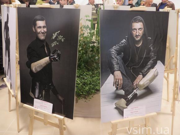 Без ноги, але з жагою до життя: у Хмельницькому відкрили виставку світлин поранених бійців АТО, фото №7 на сайті vsim.ua
