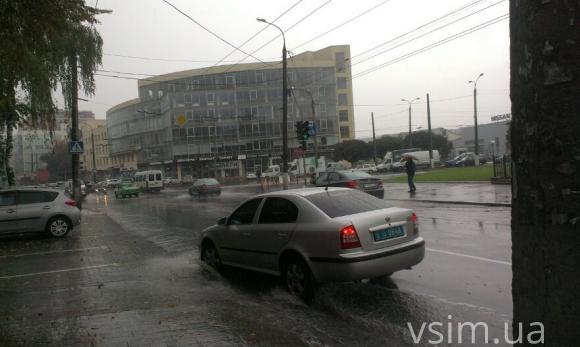 Хмельницький знову заливає (ФОТО) на сайті vsim.ua Хмельницький знову заливає (ФОТО), фото №2 на сайті vsim.ua