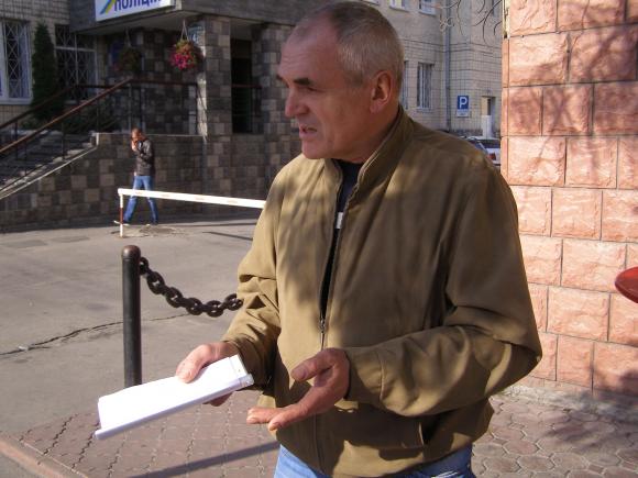 «Мій автомобіль віддали іншому» - з арештмайданчика МВС у Вінниці вкрали Volksvagen, фото №2 на сайті 20minut.ua