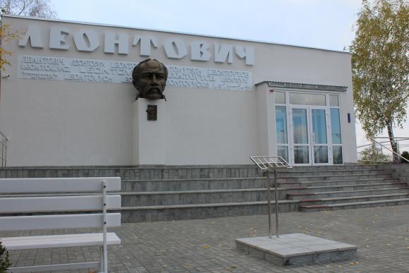 Музей Леонтовича в Марківці обладнаний мультимедійними екранами та терміналами, фото №20 на сайті 20minut.ua