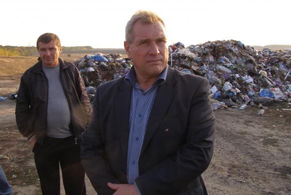 На Вінниччині заблокували машини з львівським сміттям. Його везуть у Стадницю?, фото №3 на сайті 20minut.ua