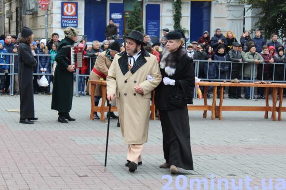 Реконструкция боевых действий УНР и белогвардейцев в центре Винницы, фото №1 на сайті 20minut.ua