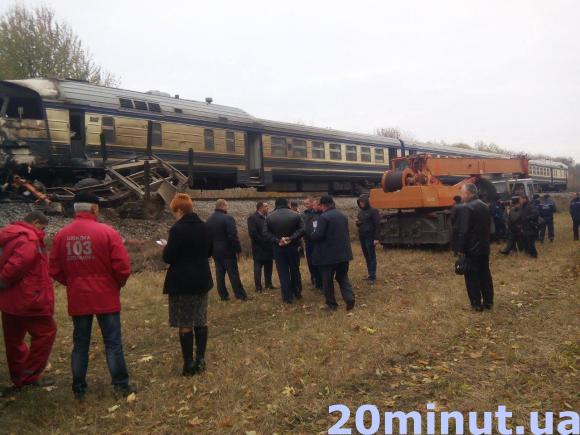У Літинському районі зіткнувся потяг та лісовоз. Є загиблі та постраждалі (ФОТО.ВІДЕО), фото №1 на сайті 20minut.ua