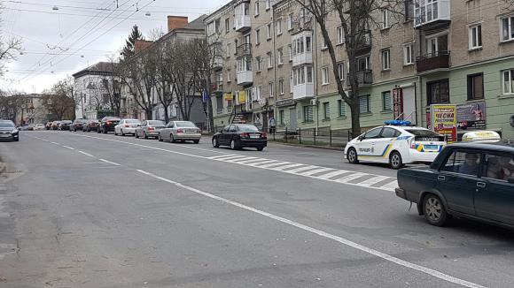 У Тернополі День автомобіліста відсвяткували автопробігом, фото №1 на сайті 20minut.ua