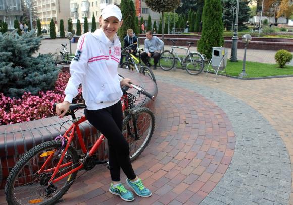 Вчителі на великах на своє професійне свято влаштували пробіг містом, фото №2 на сайті 20minut.ua