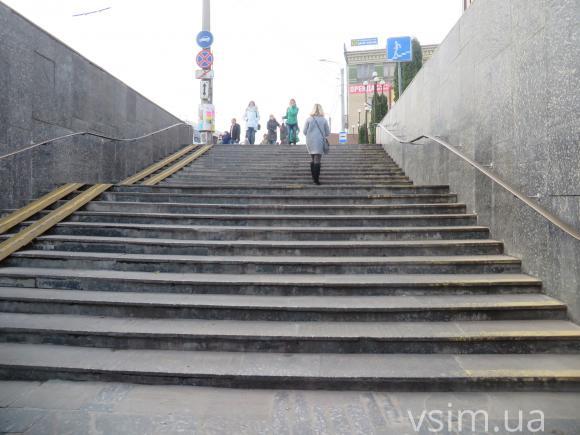 З підземки в центрі Хмельницького можуть зникнути квіти, фото №3 на сайті vsim.ua