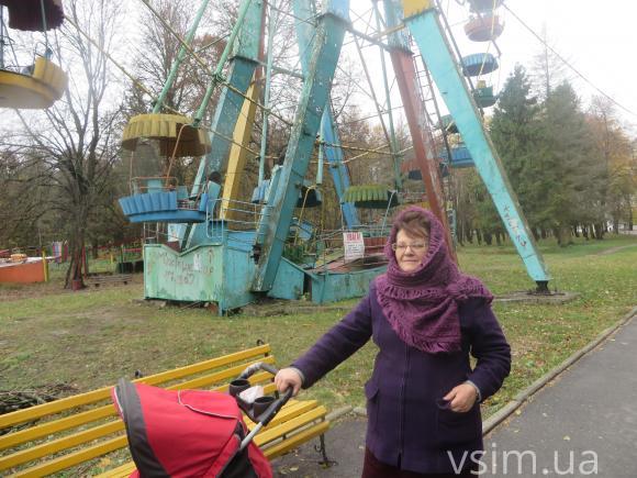 Аварійне «чортове колесо» лякає хмельничан. Чому непрацюючий атракціон не демонтують?, фото №2 на сайті vsim.ua