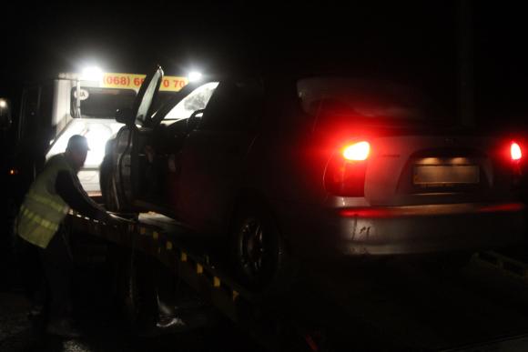 ДАІшники зловили п’яного водія на BMW X6, який возив людей у багажнику (ВІДЕО), фото №1 на сайті 20minut.ua