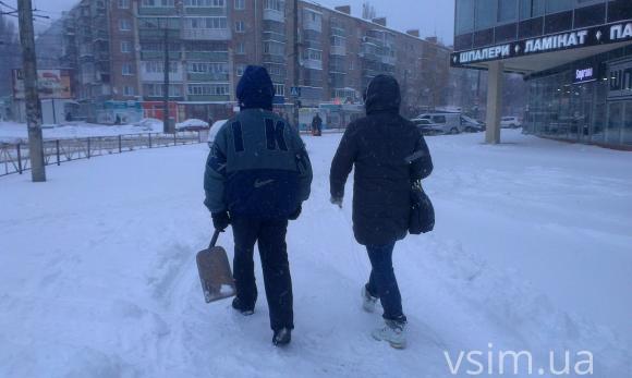 Хмельницький завалило снігом. Що відбувалося в місті і як розчистили дороги (ФОТО), фото №9 на сайті vsim.ua