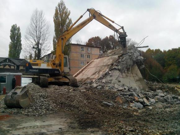 Конкурс на «ногу» для літака на Космонавтів оголосили для 4 архітекторів, фото №1 на сайті 20minut.ua