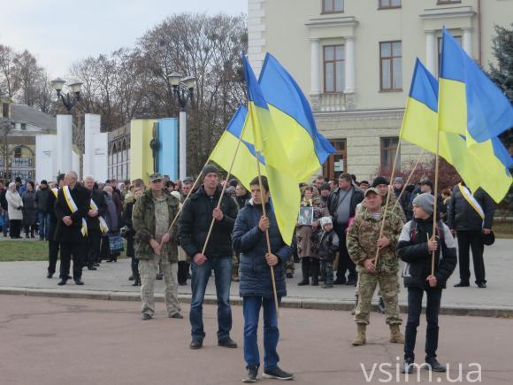 Молились і плакали: вулицями Хмельницького пройшла хресна хода на сайті vsim.ua Молились і плакали: вулицями Хмельницького пройшла хресна хода, фото №8 на сайті vsim.ua