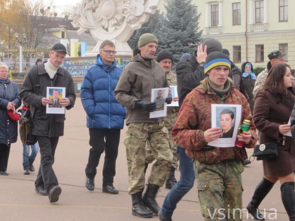 Молились і плакали: вулицями Хмельницького пройшла хресна хода на сайті vsim.ua Молились і плакали: вулицями Хмельницького пройшла хресна хода, фото №9 на сайті vsim.ua