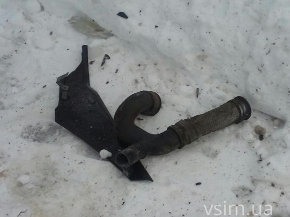 На Чорновола «Lanos» влетів у стовп. Водій втік на сайті vsim.ua На Чорновола «Lanos» влетів у стовп. Водій втік, фото №2 на сайті vsim.ua