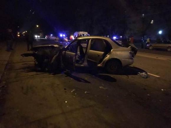 На проспекті Миру поліцейська машина зіткнулася з таксі. Загинув водій, фото №1 на сайті vsim.ua