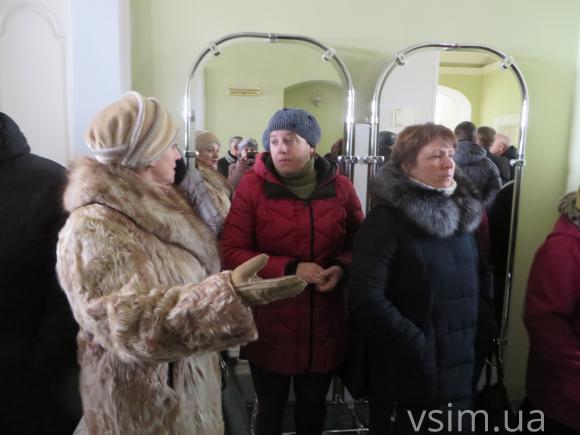 «Свобода прийшла, порядку не навела», - жителі Панаса Мирного вимагають зупинити будівництво біля їхнього дому, фото №1 на сайті vsim.ua