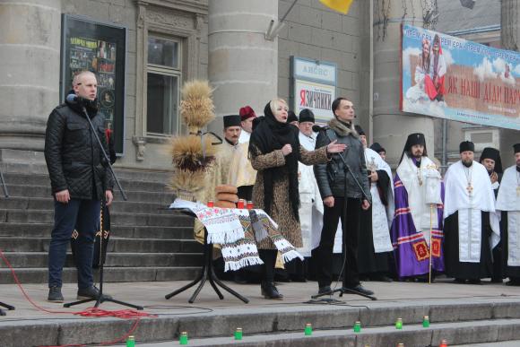 Тернопіль у скорботі вшанував пам`ять жертв голодоморів, фото №6 на сайті 20minut.ua