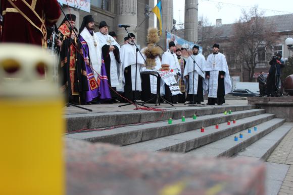 Тернопіль у скорботі вшанував пам`ять жертв голодоморів, фото №7 на сайті 20minut.ua