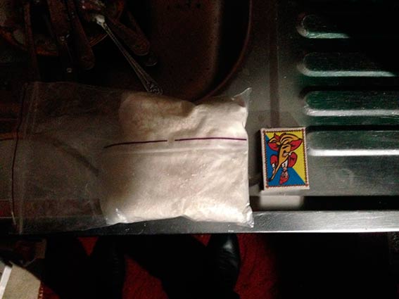 Як поліція накрила двох наркодилерш, які робили «закладки» в школах (ВІДЕО), фото №2 на сайті 20minut.ua