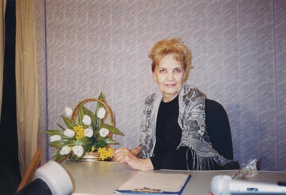 Її голосом в ефірі говорив Тернопіль. Померла людина-легенда, диктор №1 тернопільського радіо на сайті 20minut.ua Її голосом в ефірі говорив Тернопіль. Померла людина-легенда, диктор №1 тернопільського радіо, фото №1 на сайті 20minut.ua