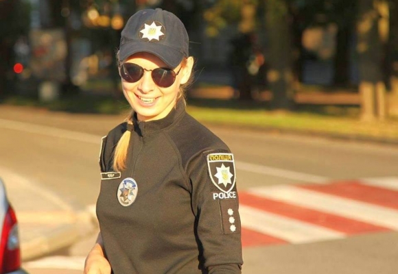 Будні хмельницьких копів: тендітна блондинка Тетяна Чубар керує 60 інспекторами, фото №3 на сайті vsim.ua