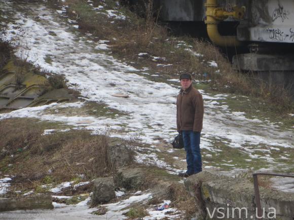 Фото дня: крига на Південному Бузі тане, а хмельничани продовжують ловити рибу, фото №6 на сайті vsim.ua
