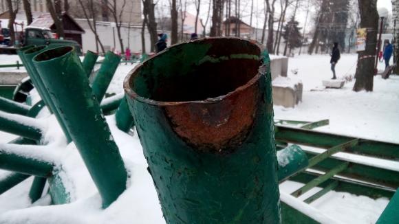 Кінець епохи: Головну ялинку міста відправляють на металобрухт. Ставлять нову, фото №1 на сайті 20minut.ua