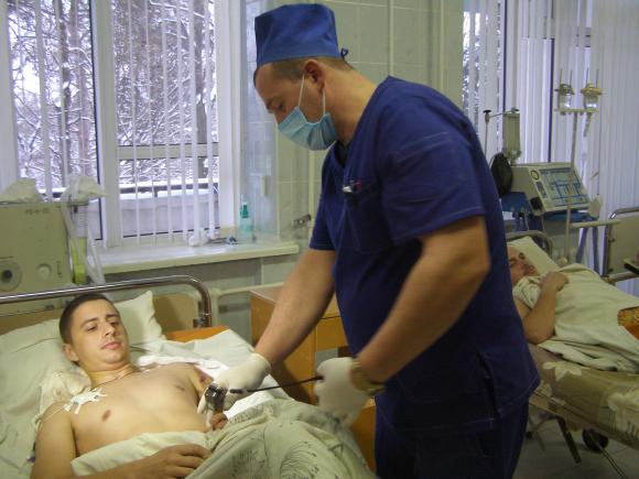 Літак з 11 пораненими  зробив вимушену посадку у Вінниці, фото №2 на сайті 20minut.ua