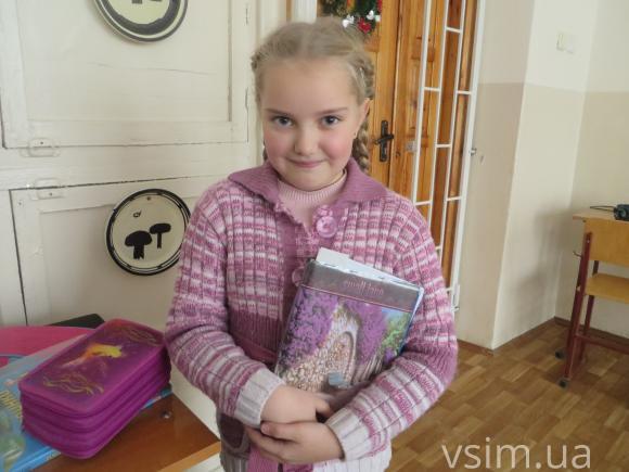 Нову сукню та сенсорний гаджет: що замовили хмельницькі школярі святому Миколаю, фото №12 на сайті vsim.ua