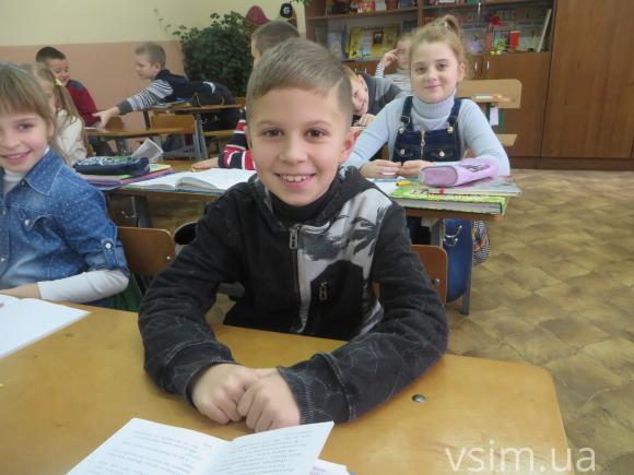 Нову сукню та сенсорний гаджет: що замовили хмельницькі школярі святому Миколаю, фото №3 на сайті vsim.ua