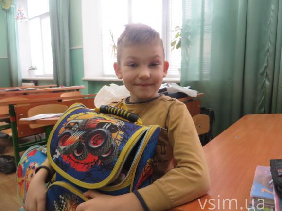 Нову сукню та сенсорний гаджет: що замовили хмельницькі школярі святому Миколаю, фото №7 на сайті vsim.ua