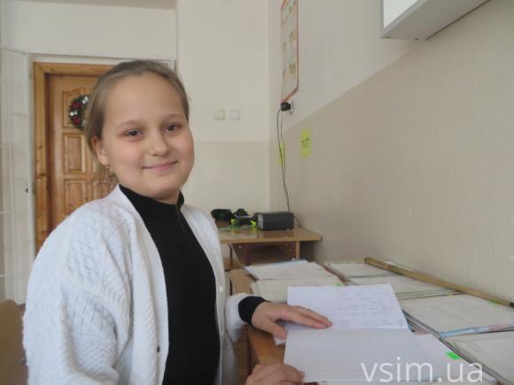 Нову сукню та сенсорний гаджет: що замовили хмельницькі школярі святому Миколаю, фото №8 на сайті vsim.ua