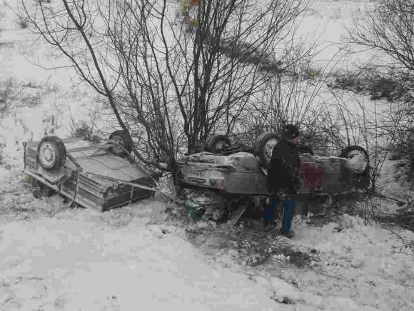 У ДТП через негоду потрапило два авто. У одному була 5 річна дитина, фото №1 на сайті 20minut.ua