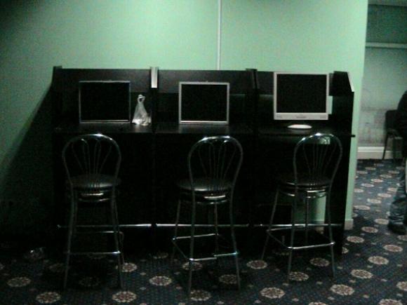 У Хмільнику «накрили» незаконний гральний заклад. ФОТО, фото №2 на сайті 20minut.ua