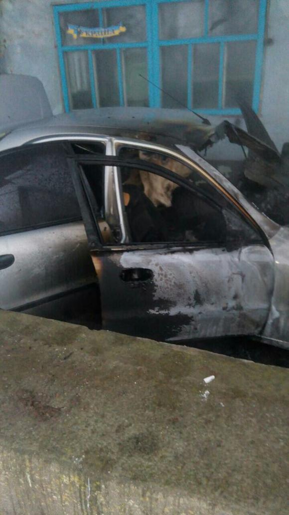 У Хмільнику згорів «Ланос». Водій задихнувся у салоні, фото №1 на сайті 20minut.ua